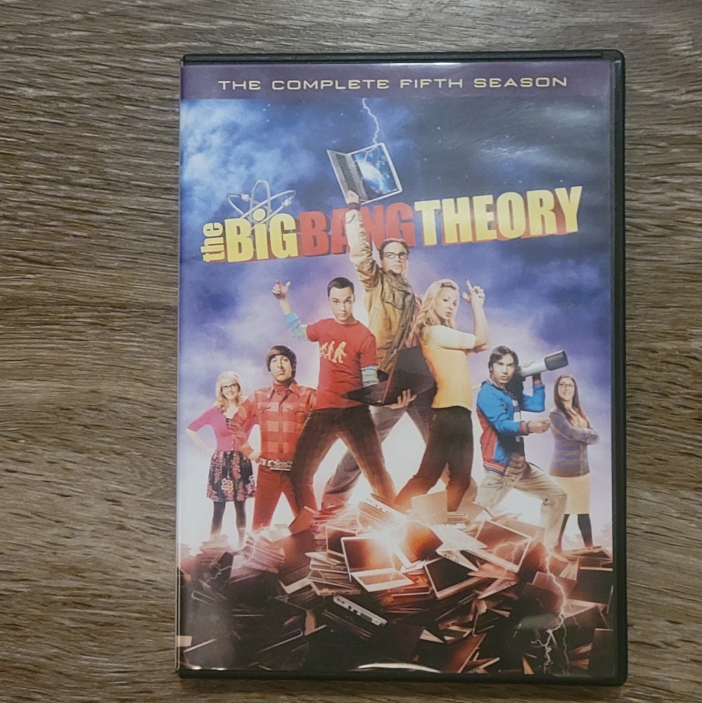 The Big Bang Theory lot of dvds and Blue Ray discs - Picture 8 of 10